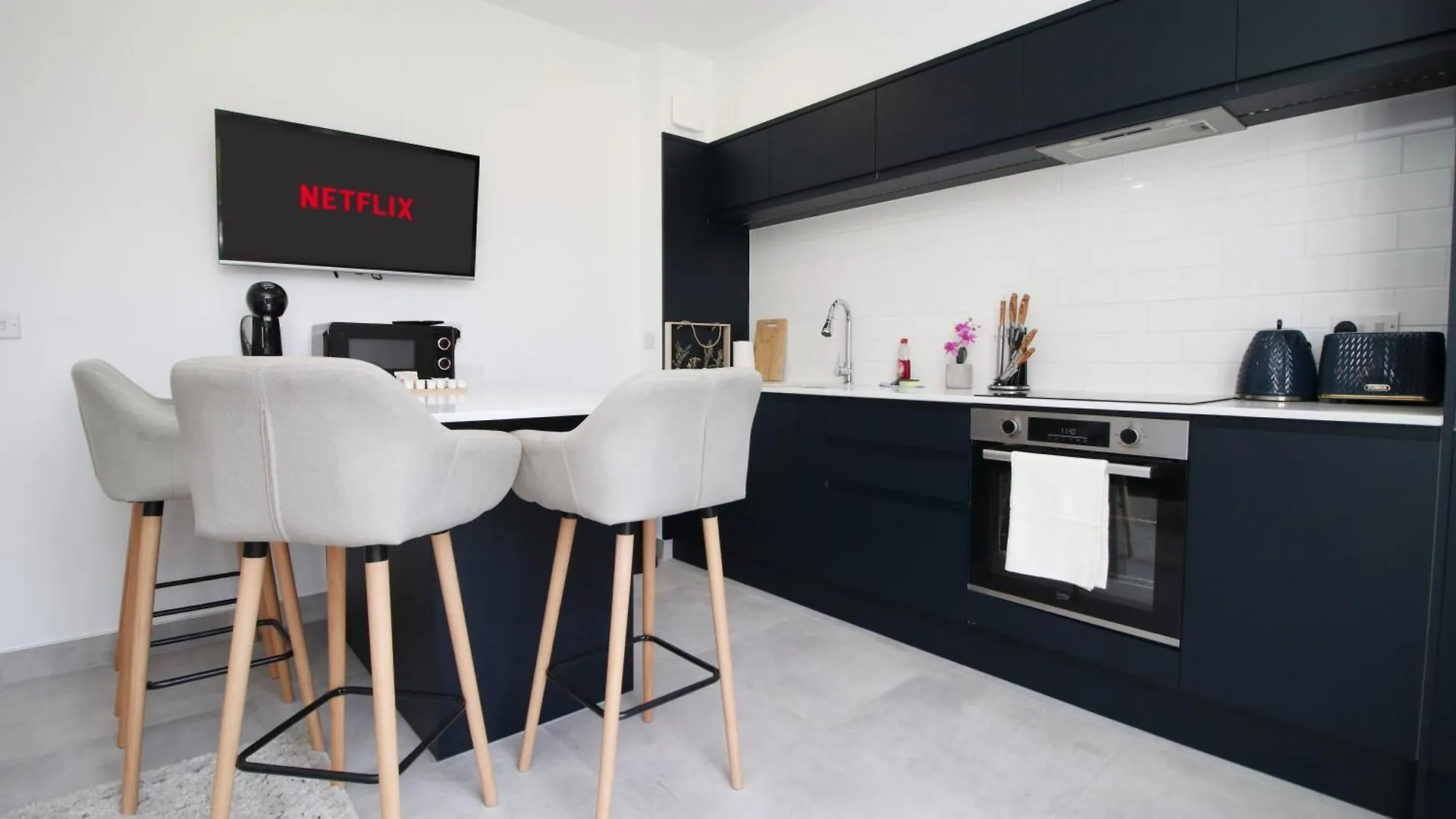 아파트 New Listing - Cardiff Modern & Spacious Retreat With Private Courtyard